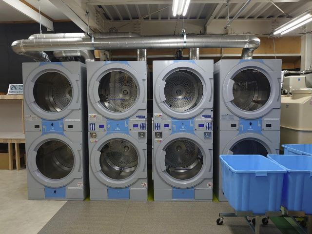 蝦名ランドリー内観写真[スポーツ専門蝦名ランドリー]最新の機械設備